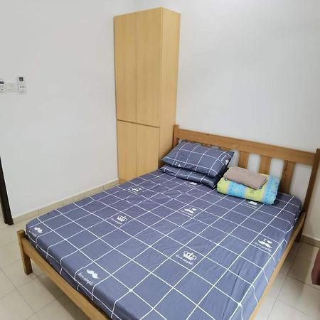 Infinity Homestay Bandar Cemerlang Улу Тирам Экстерьер фото